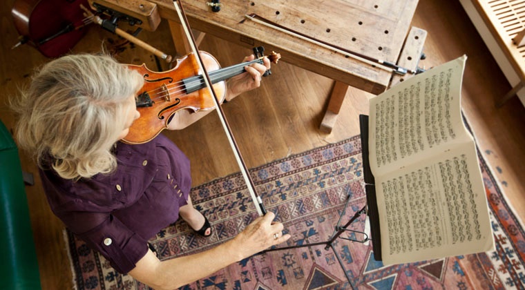 有什么渠道可以自己找小提琴老師呢，除了琴行？