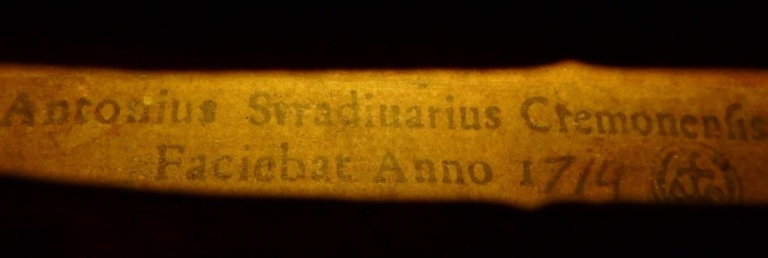 斯特拉迪瓦里1714 “達(dá)芬奇，前塞德?tīng)枴眱?nèi)標(biāo)簽